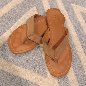 UGG TUOLUMNE Flip Flops